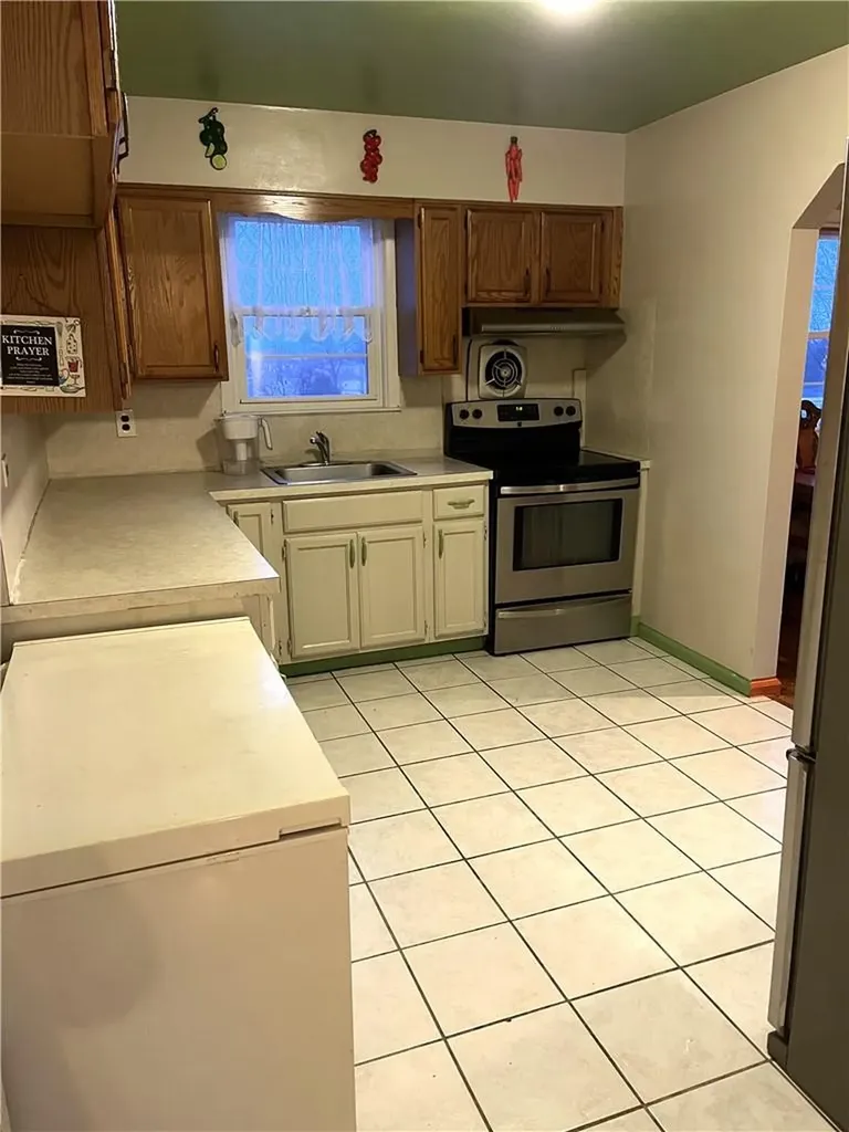36 Canterbury Road Yonkers NY 10704