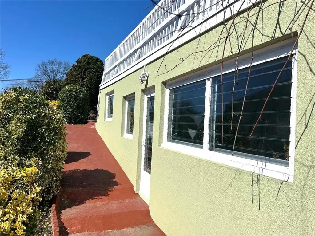 36 Canterbury Road Yonkers NY 10704