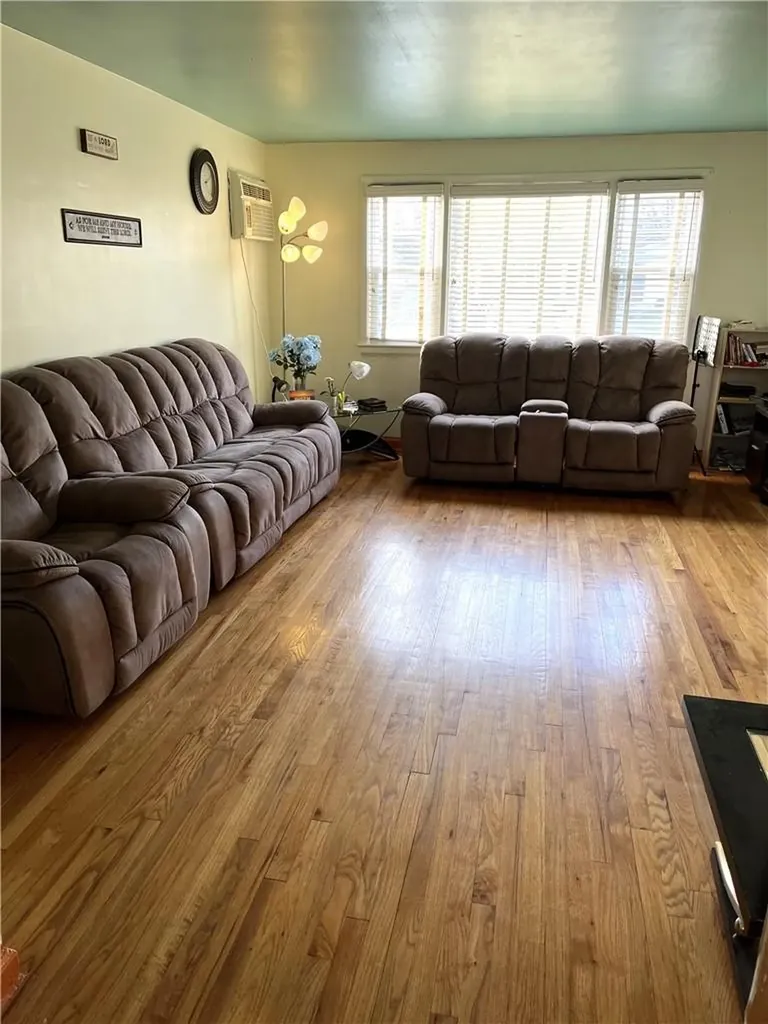 36 Canterbury Road Yonkers NY 10704