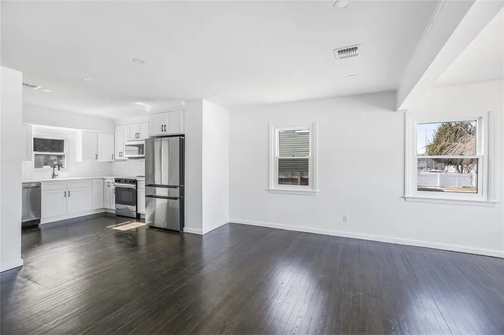 340 Earle Street Central Islip NY 11722