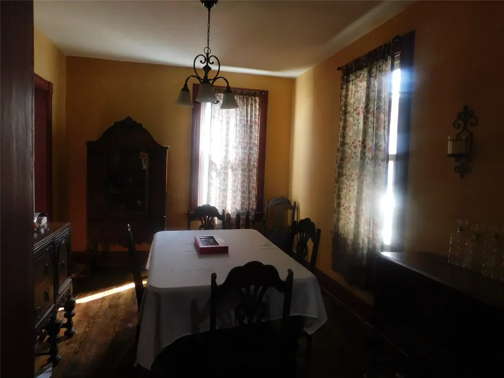 141 N Macquesten Parkway Mount Vernon NY 10550