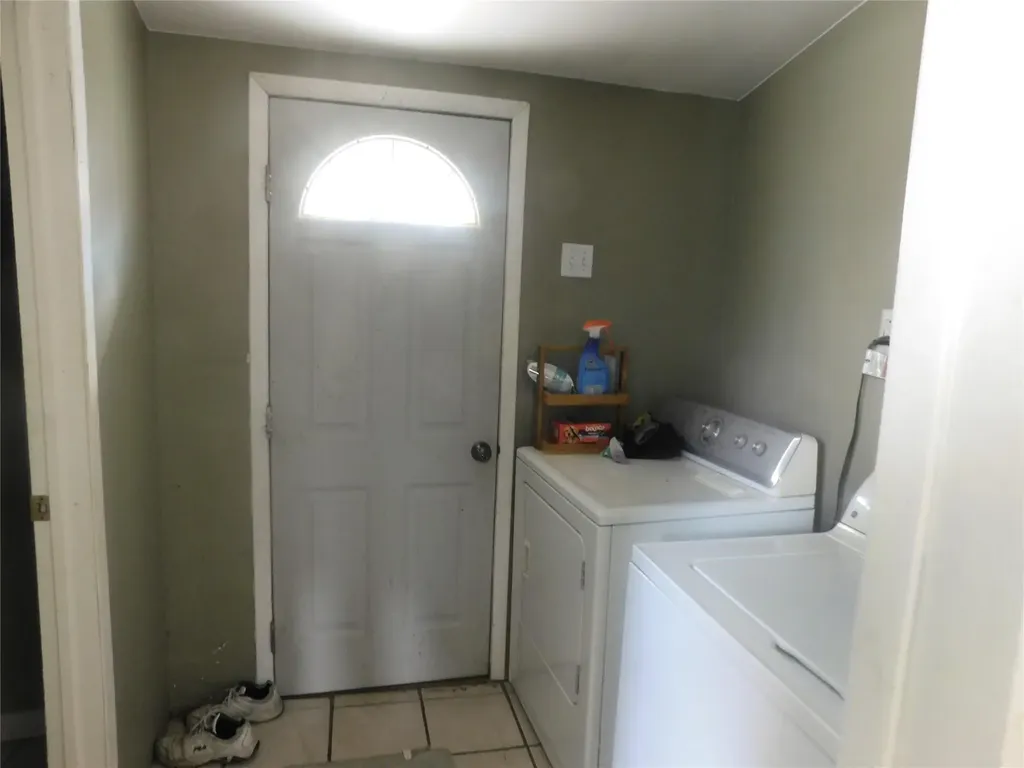141 N Macquesten Parkway Mount Vernon NY 10550