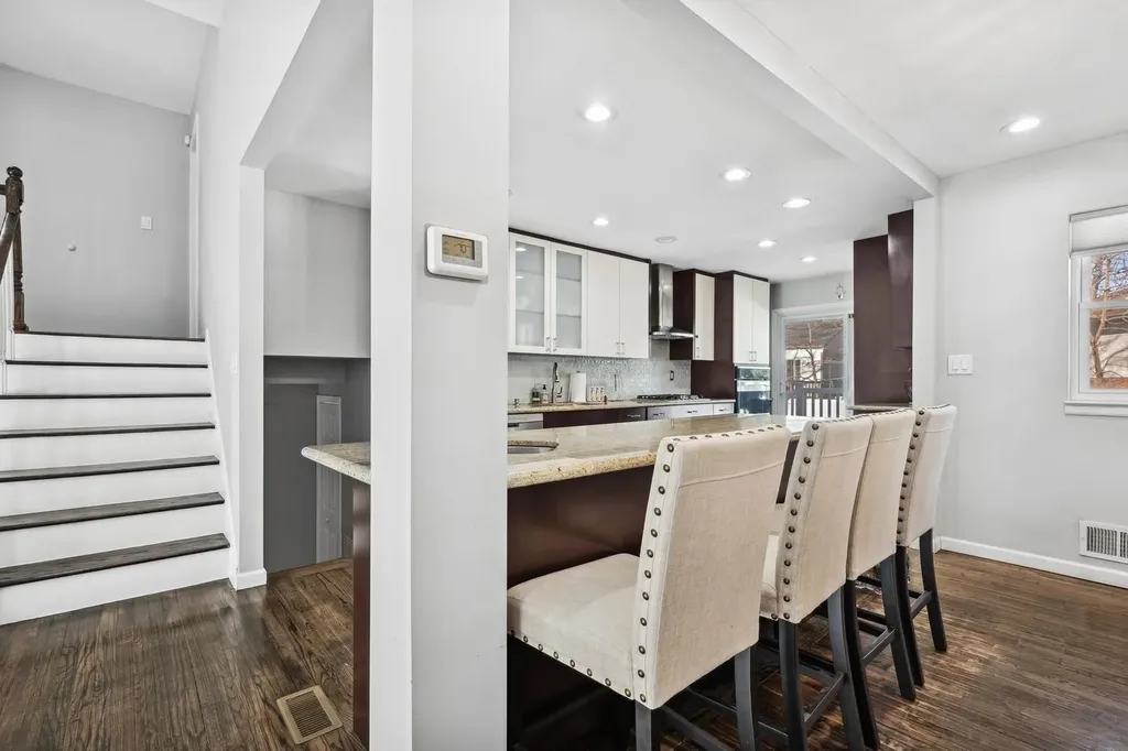 5 Sutton Lane Hewlett NY 11557