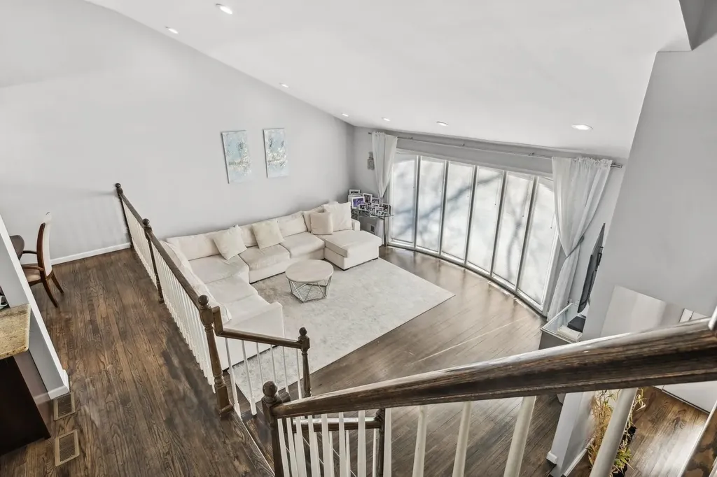 5 Sutton Lane Hewlett NY 11557