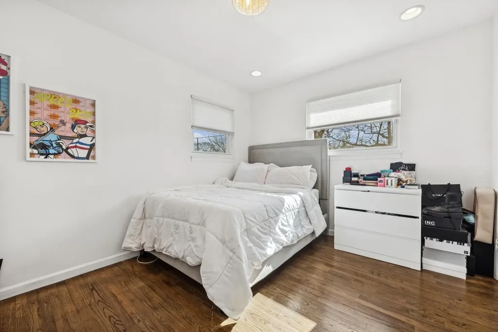5 Sutton Lane Hewlett NY 11557