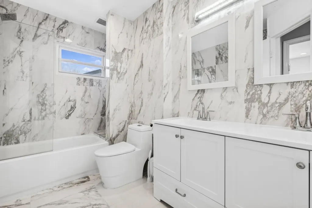 5 Sutton Lane Hewlett NY 11557