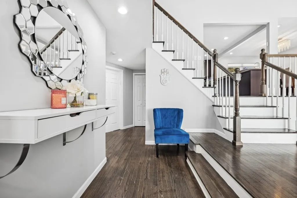 5 Sutton Lane Hewlett NY 11557