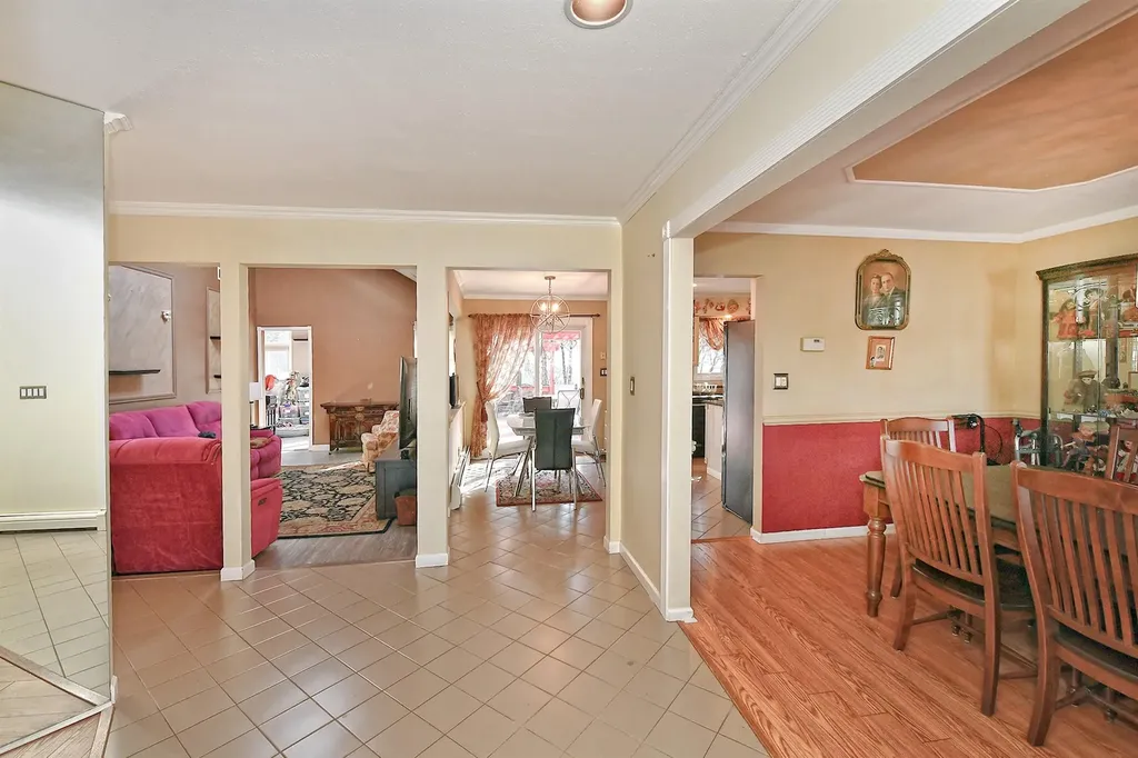 31 Timber Ridge Drive Commack NY 11725