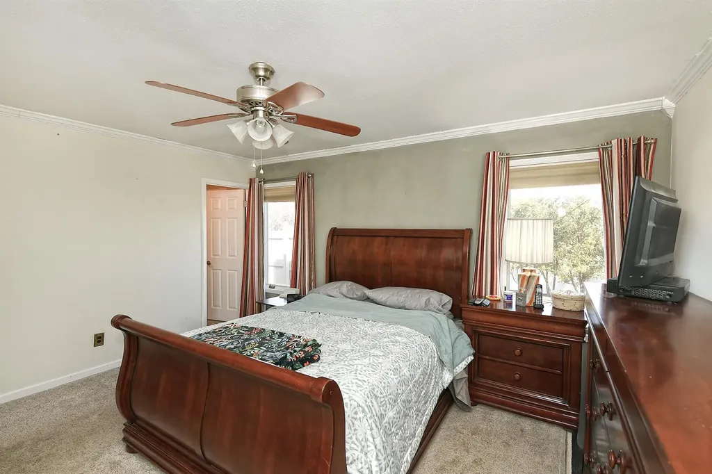 31 Timber Ridge Drive Commack NY 11725