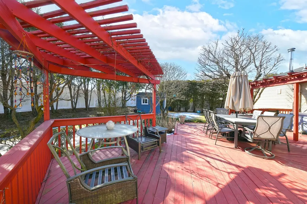 31 Timber Ridge Drive Commack NY 11725