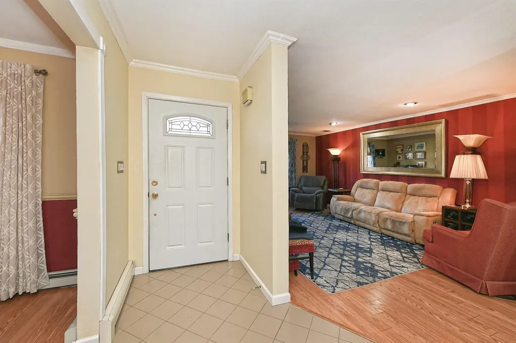 31 Timber Ridge Drive Commack NY 11725