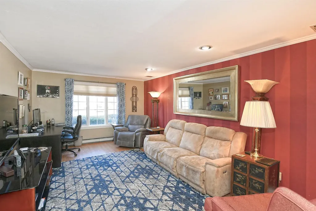 31 Timber Ridge Drive Commack NY 11725