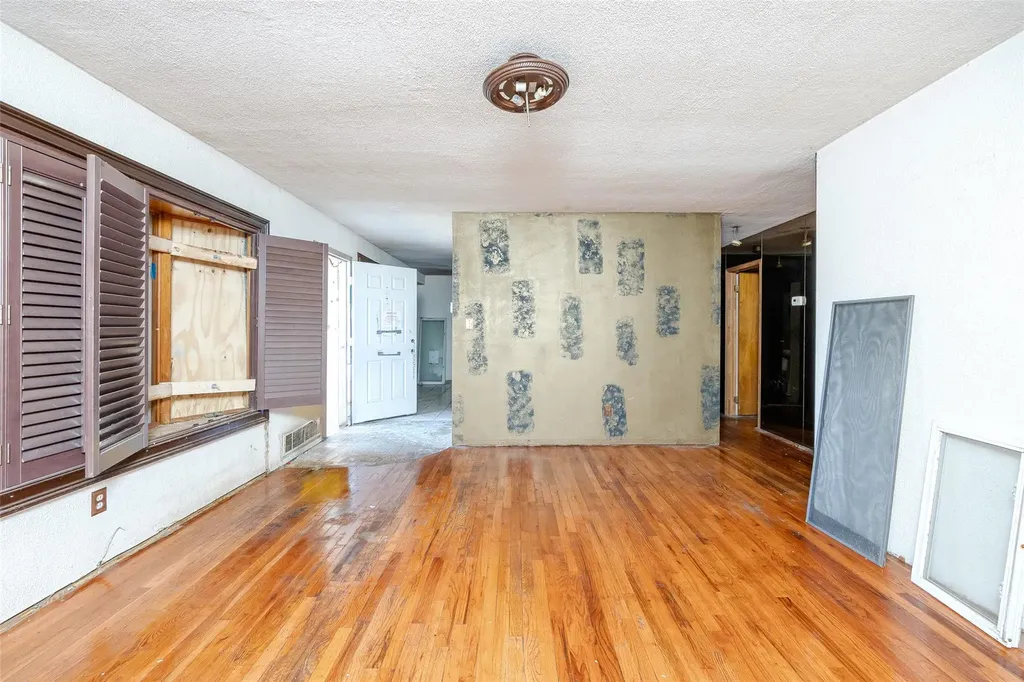 1522 N Gardiner Drive Bay Shore NY 11706