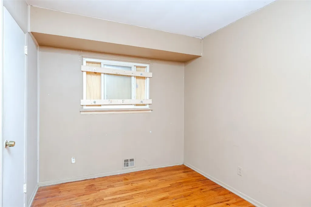 1522 N Gardiner Drive Bay Shore NY 11706