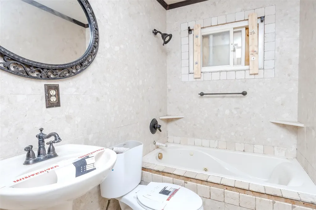 1522 N Gardiner Drive Bay Shore NY 11706