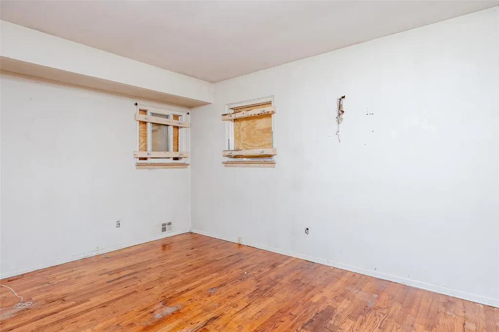 1522 N Gardiner Drive Bay Shore NY 11706