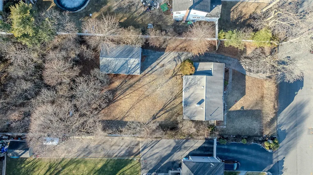 1522 N Gardiner Drive Bay Shore NY 11706