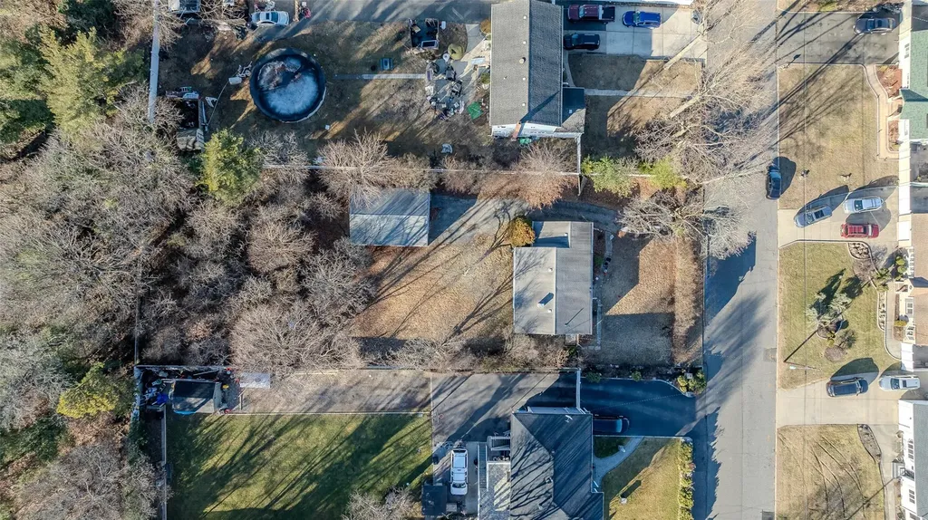 1522 N Gardiner Drive Bay Shore NY 11706