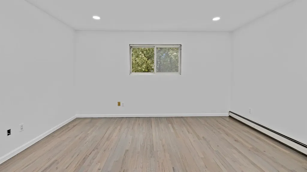 17 Shoreham Drive W Dix Hills NY 11746