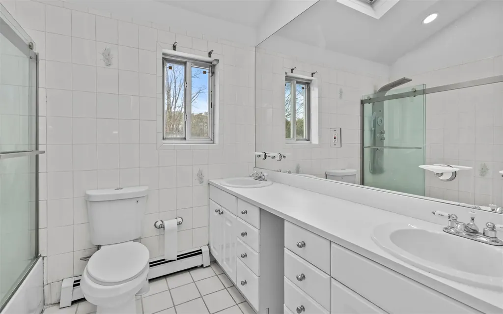 17 Shoreham Drive W Dix Hills NY 11746