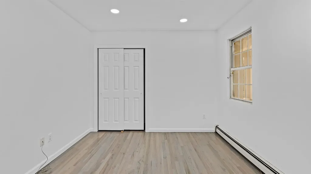 17 Shoreham Drive W Dix Hills NY 11746