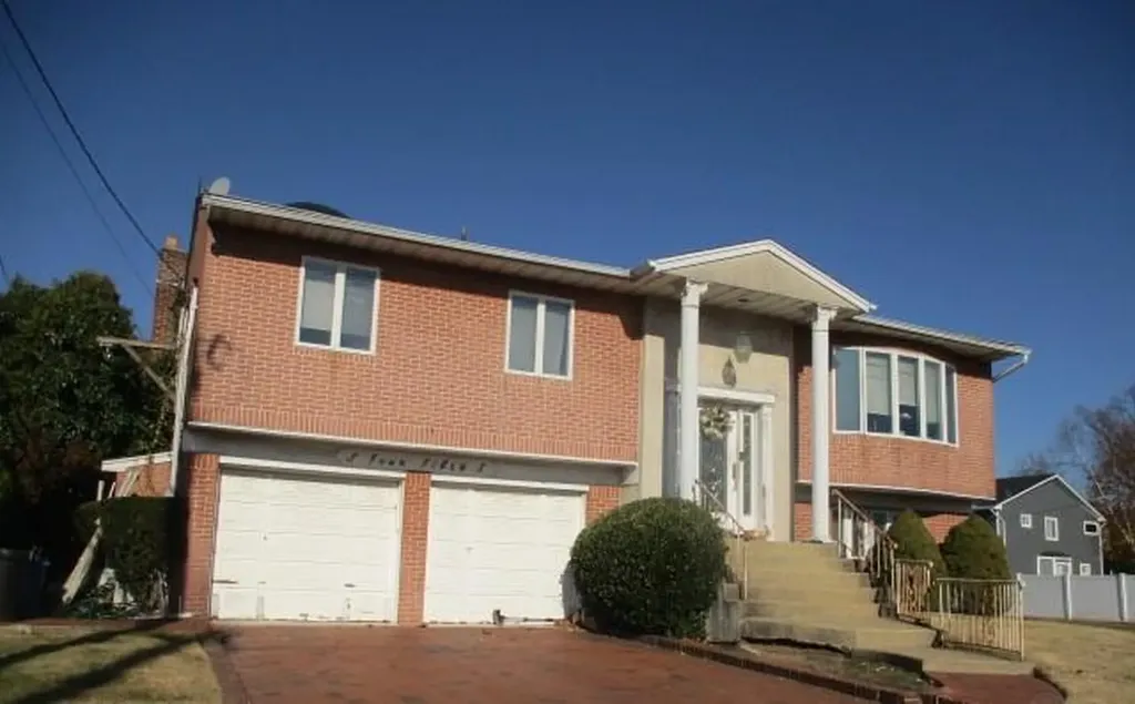 450 Hungry Harbor Road Valley Stream NY 11581