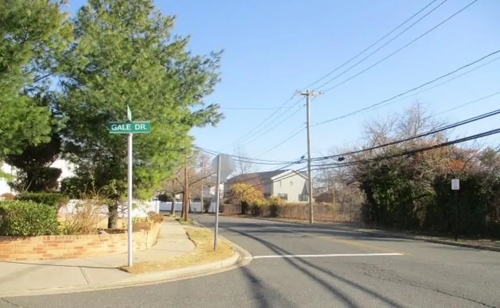 450 Hungry Harbor Road Valley Stream NY 11581