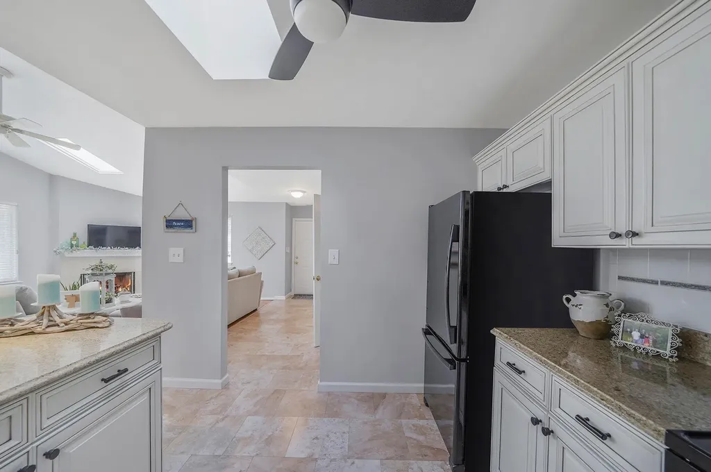 88 Rabbit Run Manorville NY 11949
