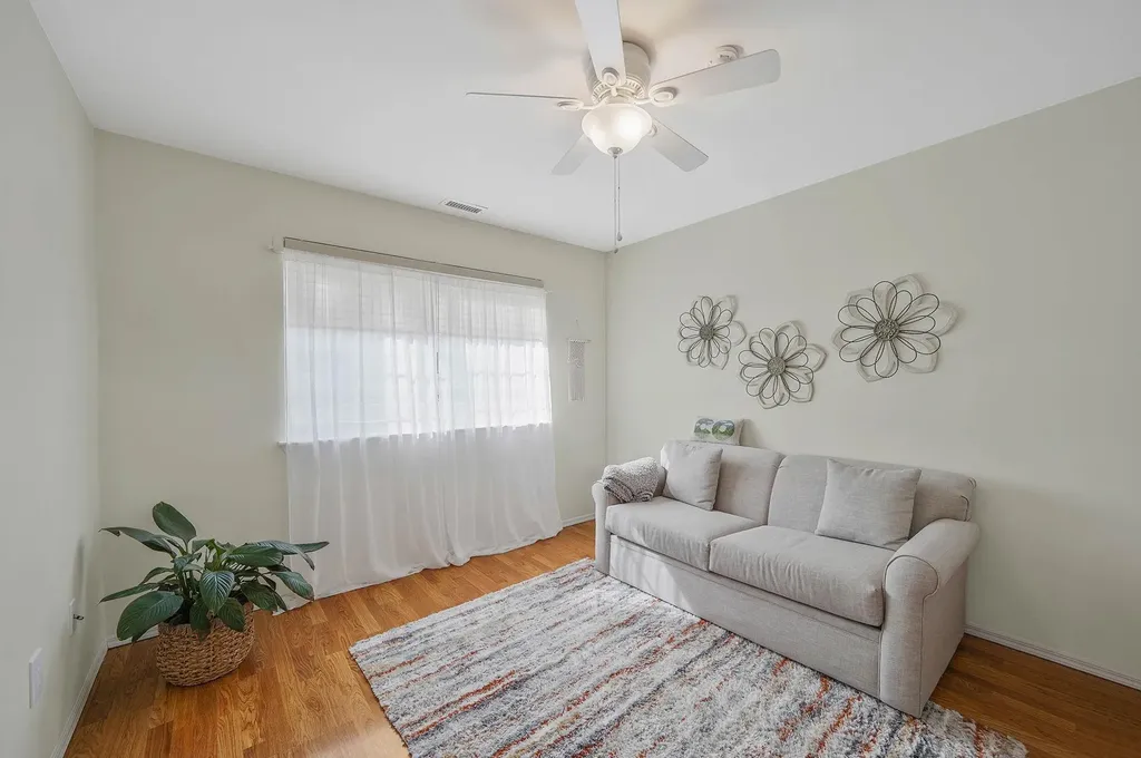 88 Rabbit Run Manorville NY 11949