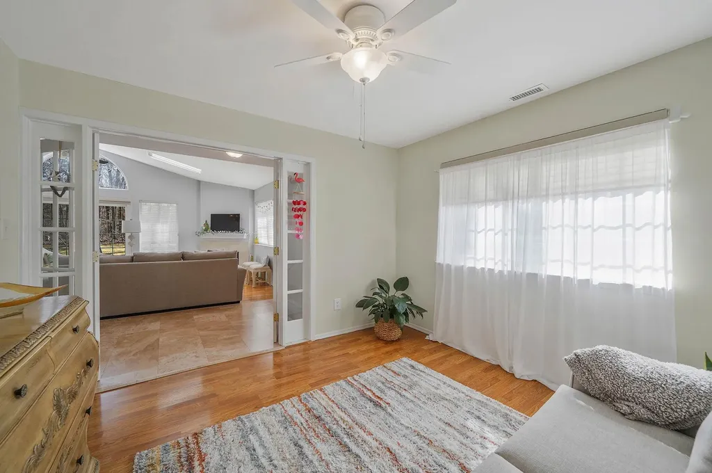 88 Rabbit Run Manorville NY 11949