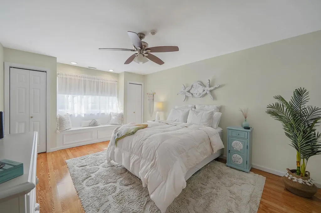 88 Rabbit Run Manorville NY 11949