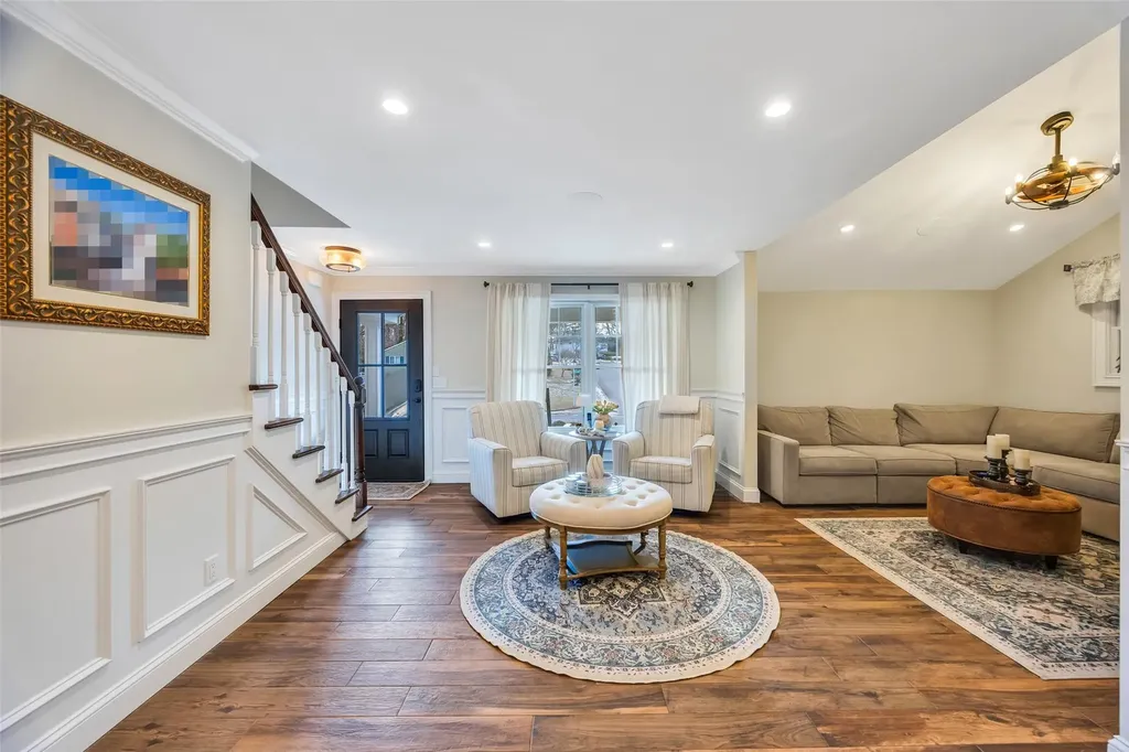 41 Parnell Drive Smithtown NY 11787