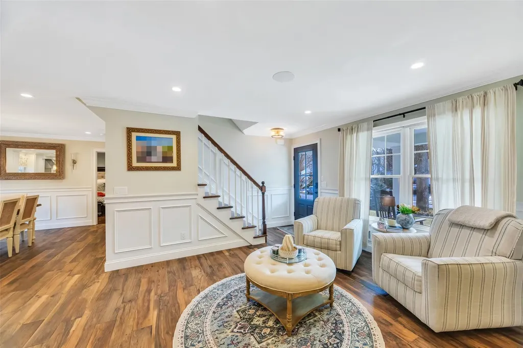 41 Parnell Drive Smithtown NY 11787