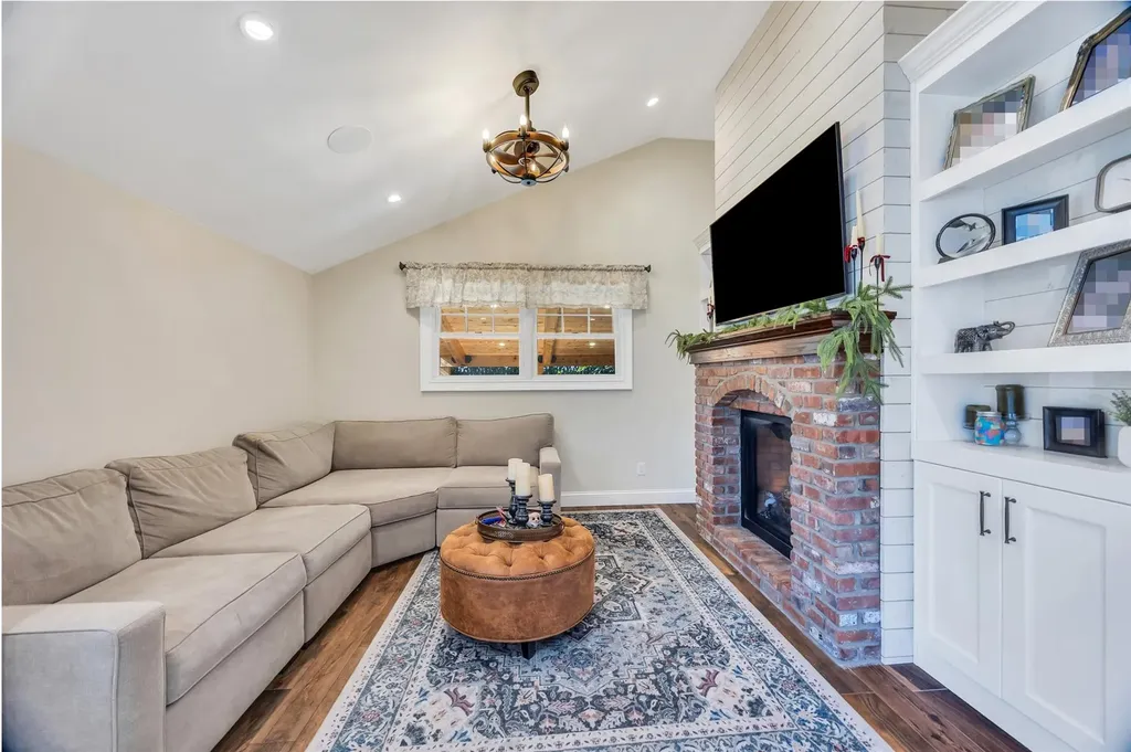 41 Parnell Drive Smithtown NY 11787