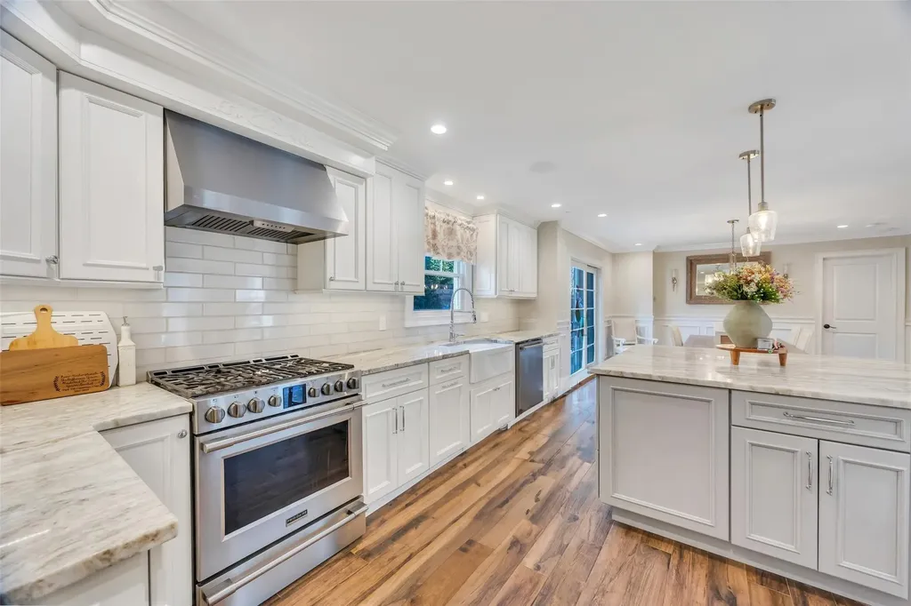 41 Parnell Drive Smithtown NY 11787