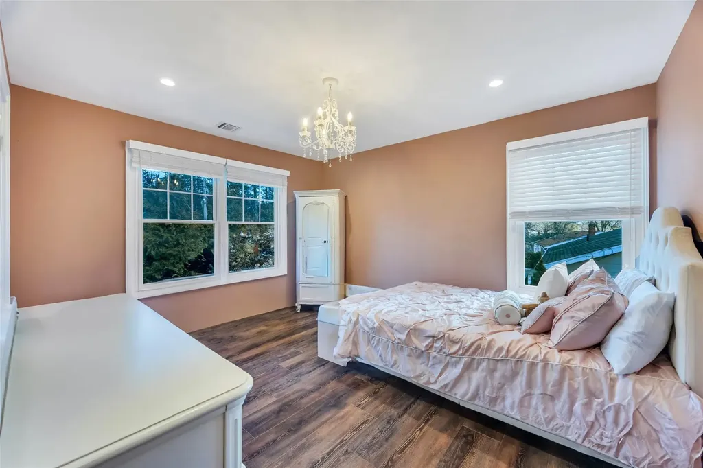 41 Parnell Drive Smithtown NY 11787