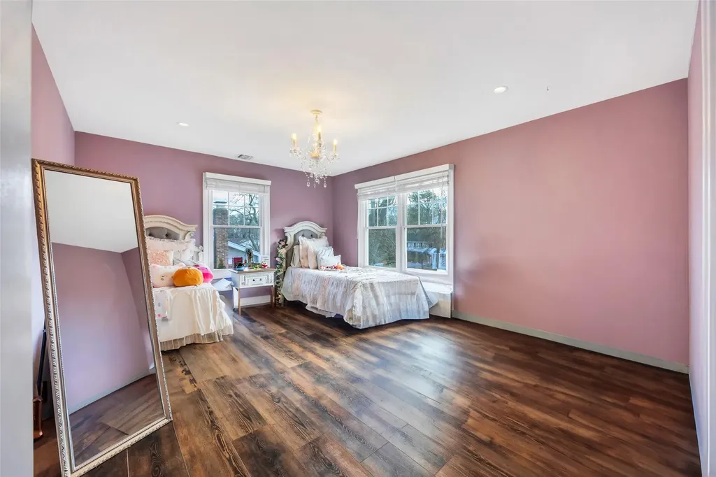 41 Parnell Drive Smithtown NY 11787