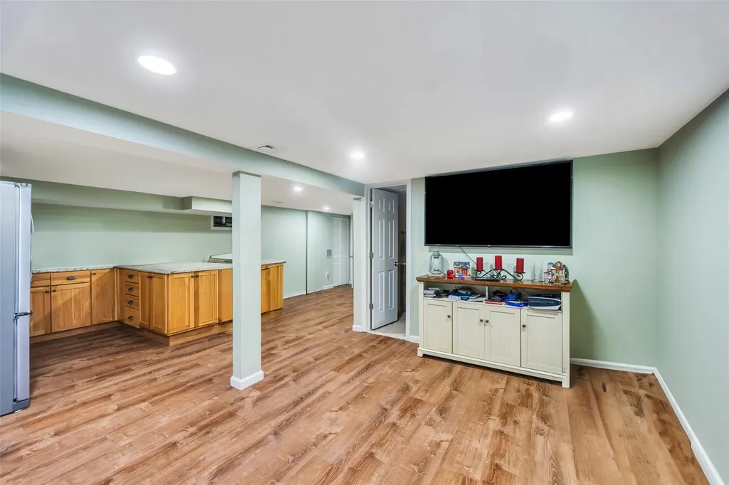 41 Parnell Drive Smithtown NY 11787