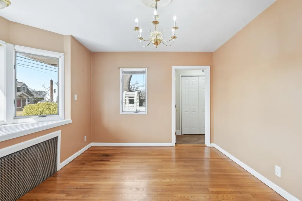 2481 Harvey Avenue Oceanside NY 11572