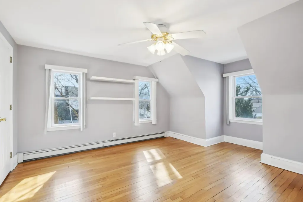 2481 Harvey Avenue Oceanside NY 11572