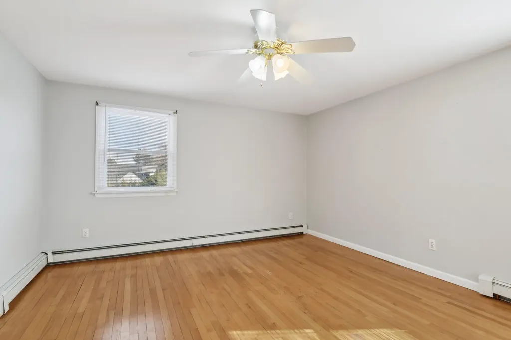 2481 Harvey Avenue Oceanside NY 11572
