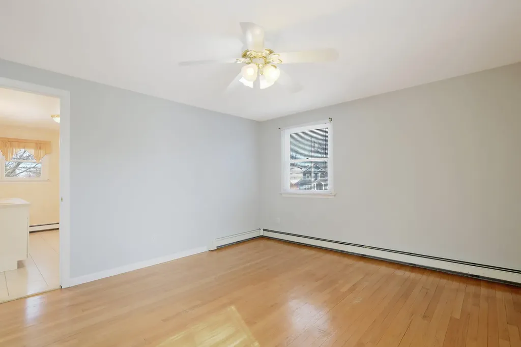 2481 Harvey Avenue Oceanside NY 11572