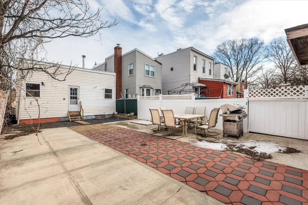 8258 89th Street Glendale NY 11385