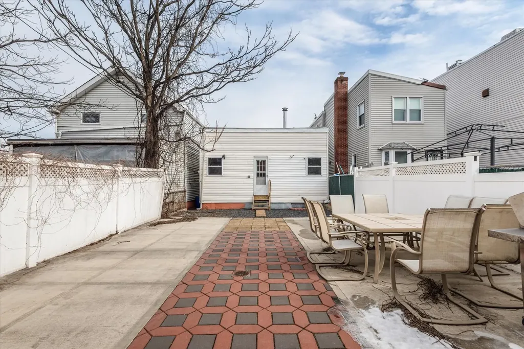 8258 89th Street Glendale NY 11385