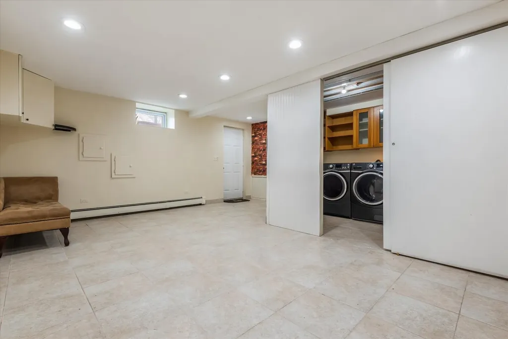 8258 89th Street Glendale NY 11385