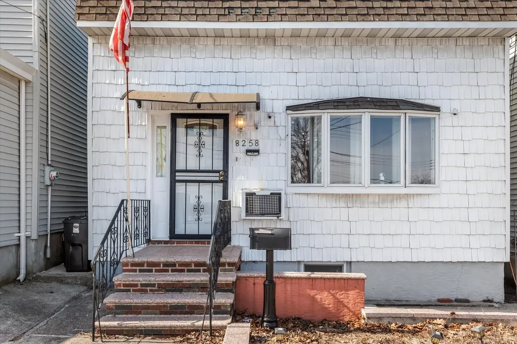 8258 89th Street Glendale NY 11385