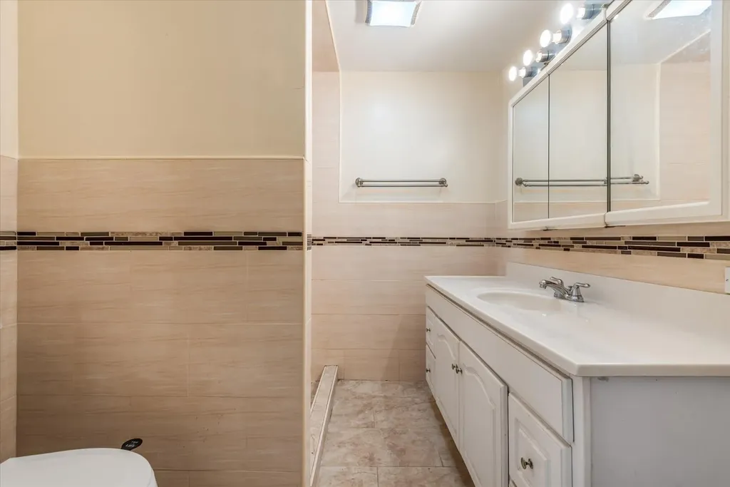 8258 89th Street Glendale NY 11385