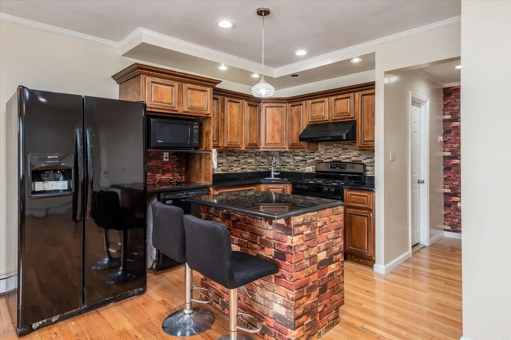 8258 89th Street Glendale NY 11385