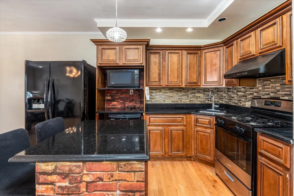 8258 89th Street Glendale NY 11385