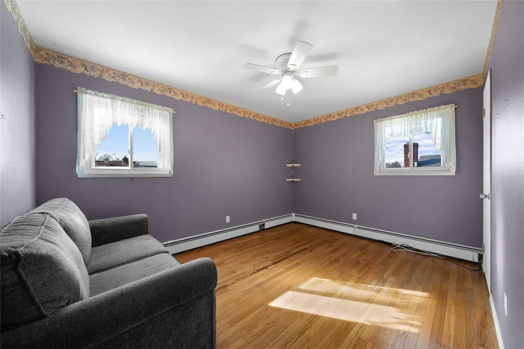 94 Amsterdam Avenue West Babylon NY 11704